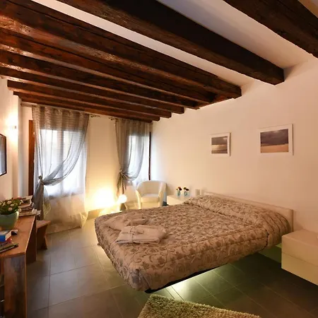 Corte Coppo Deluxe アパート